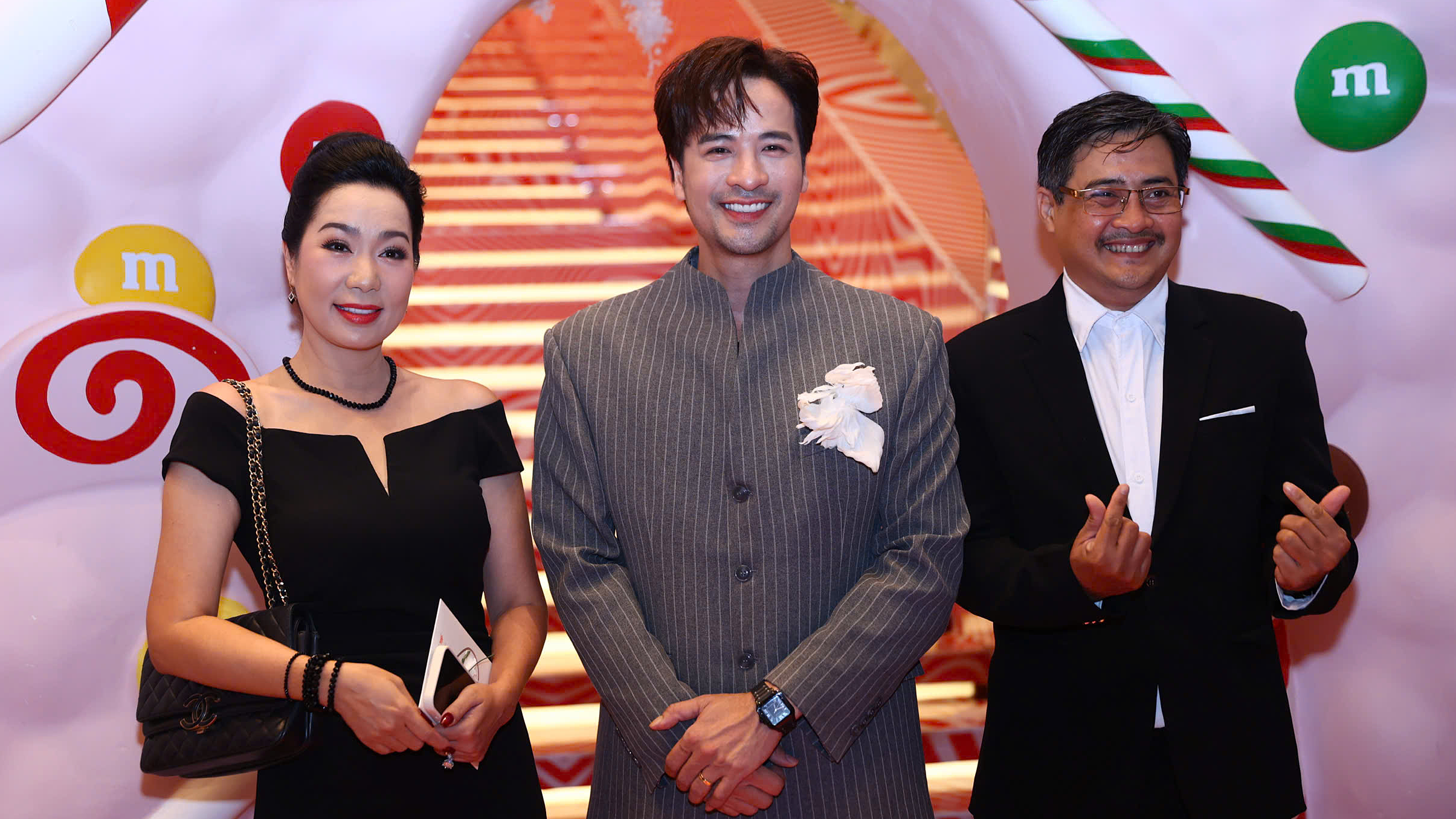 Dàn sao chưng diện dự tiệc cưới Đoàn Minh Tài