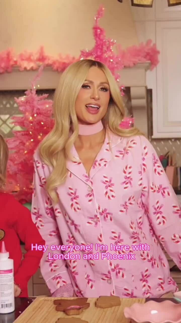 Paris Hilton trang trí bánh quy cùng các con