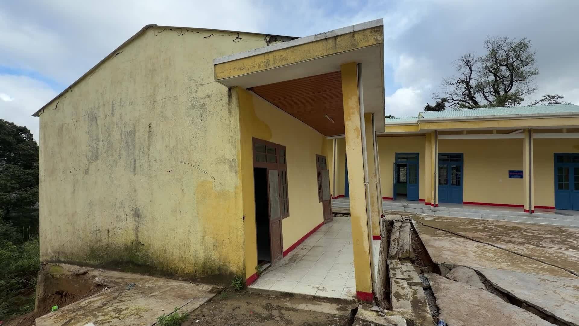 Ngôi trường sạt lở bên sườn núi Ngọc Linh chờ được xây mới