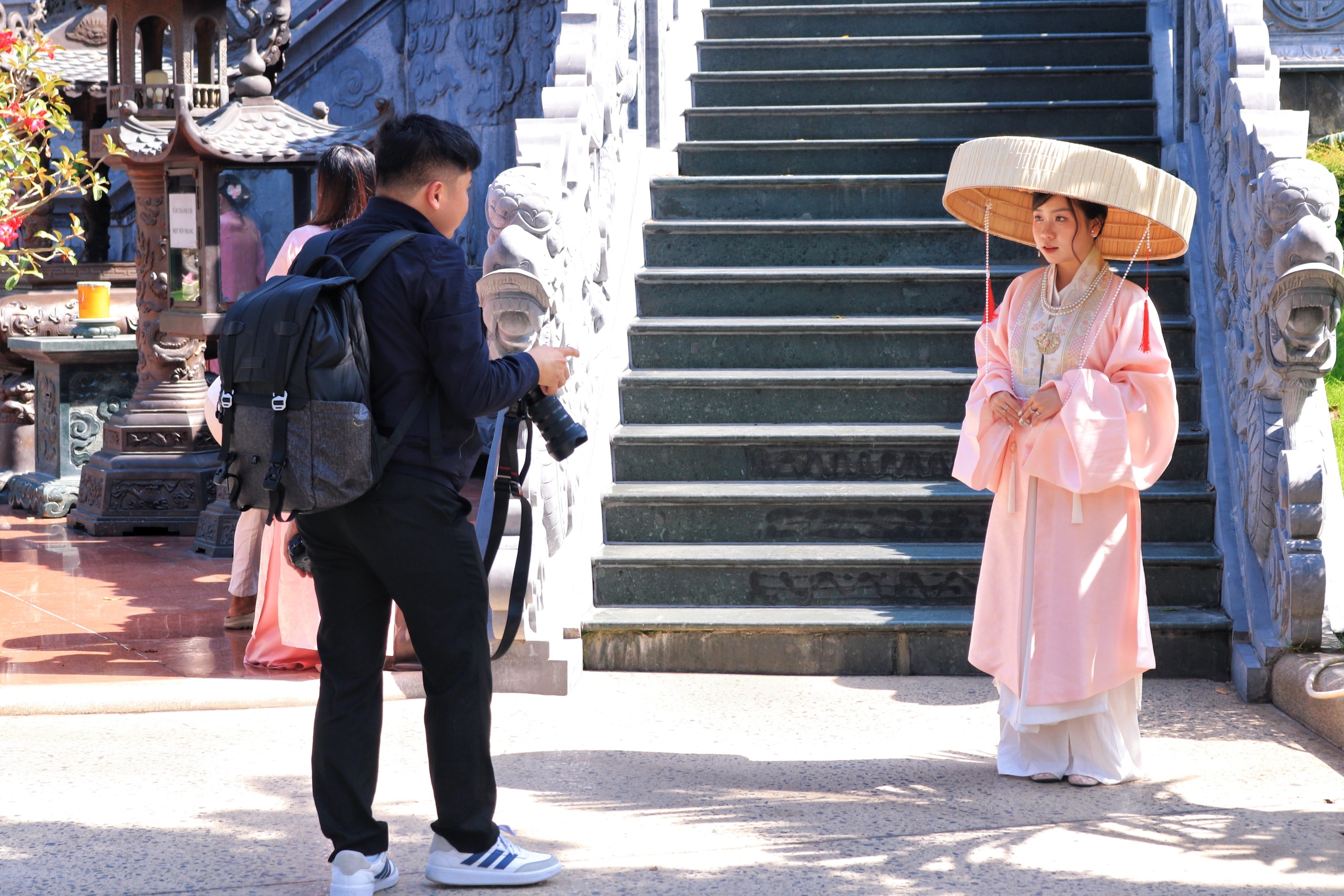 TP HCM: Giới trẻ "lên đồ" chụp ảnh Tết sớm giữa mùa Giáng sinh - Ảnh 8.