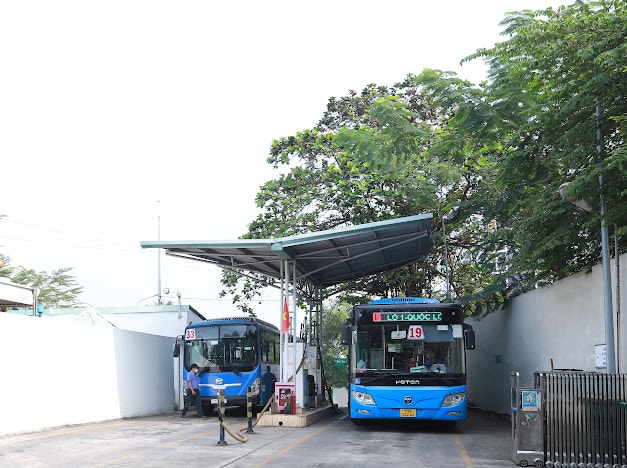 Vụ gần 500 xe buýt TPHCM có thể ngừng hoạt động vì thiếu khí thiên nhiên - Ảnh 1.