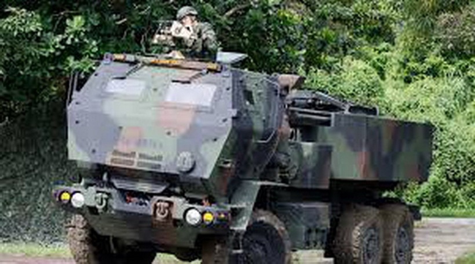 Hệ thống pháo phản lực cơ động cao HIMARS tại cuộc diễn tập quân sự thường niên ở Đài Trung, Đài Loan. (Ảnh: REUTERS)