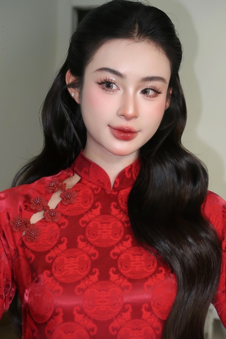 Trương Thảo My sinh năm 2004 tại Lạng Sơn, đang theo học Đại học Sân khấu - Điện ảnh Hà Nội. Đây cũng là lần đầu tiên cô chạm ngõ màn ảnh VTV.