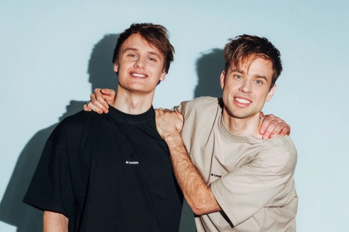 Hai nhà đồng sáng lập Lovable Fabian Hedin (áo đen) và  Anton Osika. Ảnh: Lovable