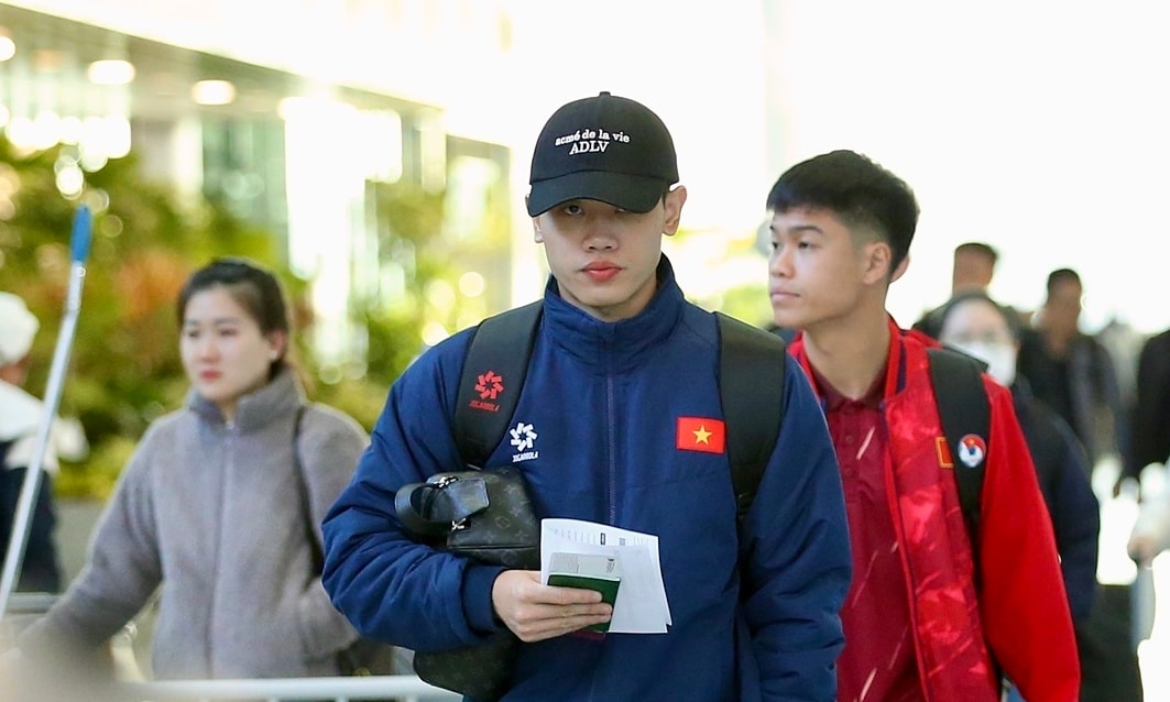 Đình Bắc không dự Gala Quả Bóng Vàng 2025