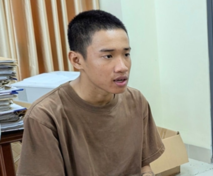 Nguyễn Văn Đạt tại cơ quan công an. Ảnh: Công an cung cấp