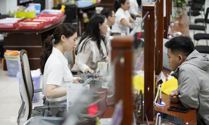 Công chức làm việc tại Trung tâm hành chính TP Đà Nẵng, tháng 5/2025. Ảnh: Nguyễn Đông