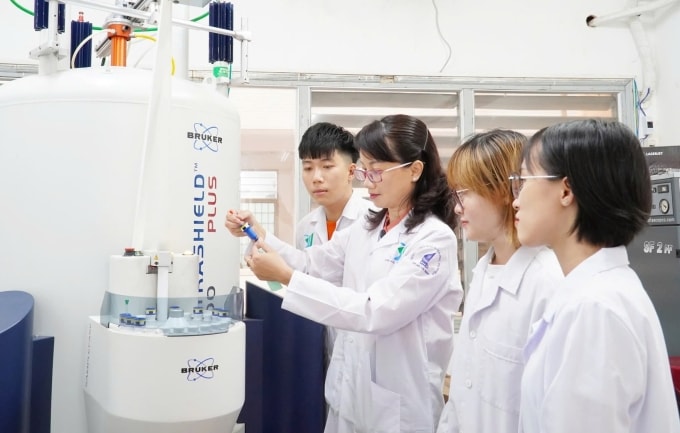 Các nhà khoa học làm việc tại Đại học Quốc gia TP HCM. Ảnh: Khắc Hiếu