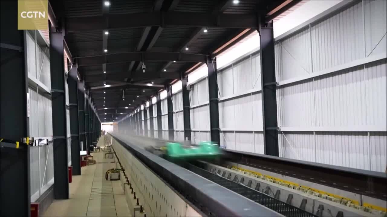 Tàu đệm từ Trung Quốc thử nghiệm tăng tốc kỷ lục 700 km/h