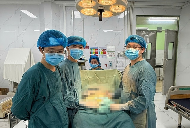 Một Trung tâm Y tế kịp thời cứu bệnh nhi nam bị xoắn tinh hoàn- Ảnh 1.