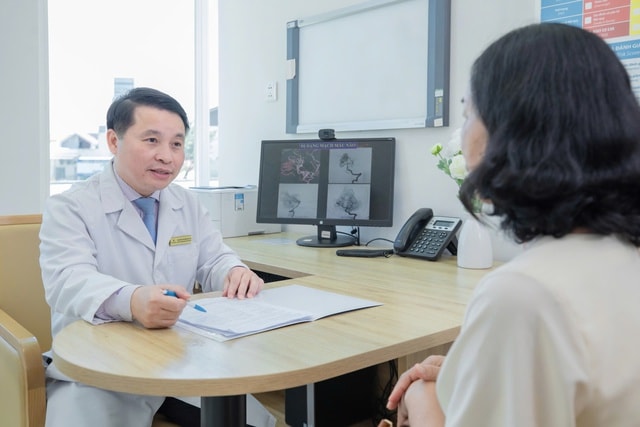 TS.BS Tôn Thất Trí Dũng: “Chạy nhanh hơn thời gian để cứu bệnh nhân đột quỵ” - Ảnh 1.