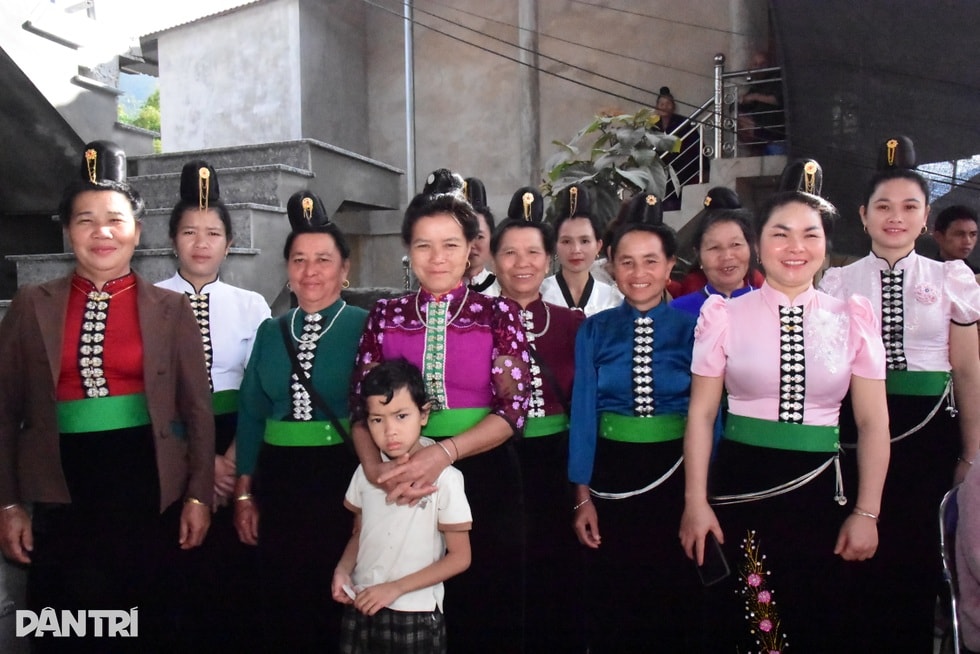 Niềm vui an cư của người nghèo giữa núi rừng Điện Biên - 3