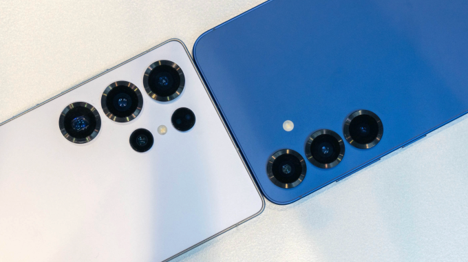 Cách bố trí cụm camera trên Galaxy S25 Ultra vẫn giống thế hệ trước, điểm khác biệt là phần viền bảo vệ camera giống với Z Fold6, có kích thước lớn và đẹp mắt hơn. Ảnh: Tuấn Hưng