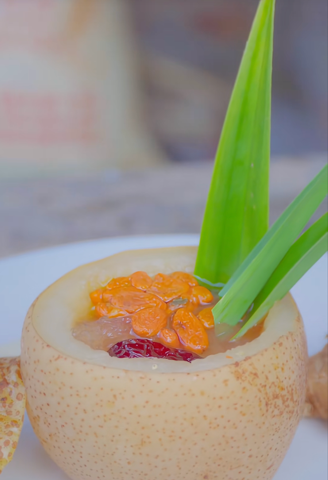 Chàng trai genZ mồ côi, gặp biến cố mất 2 tay, truyền thông điệp tích cực qua từng video- Ảnh 14. Chàng trai genZ mồ côi, gặp biến cố mất 2 tay, truyền thông điệp tích cực qua từng video- Ảnh 14.