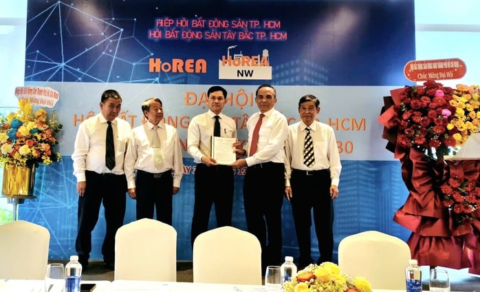 Ông Giang Quốc Dũng làm Chủ tịch Hội bất động sản Tây Bắc - TPHCM - Ảnh 1.