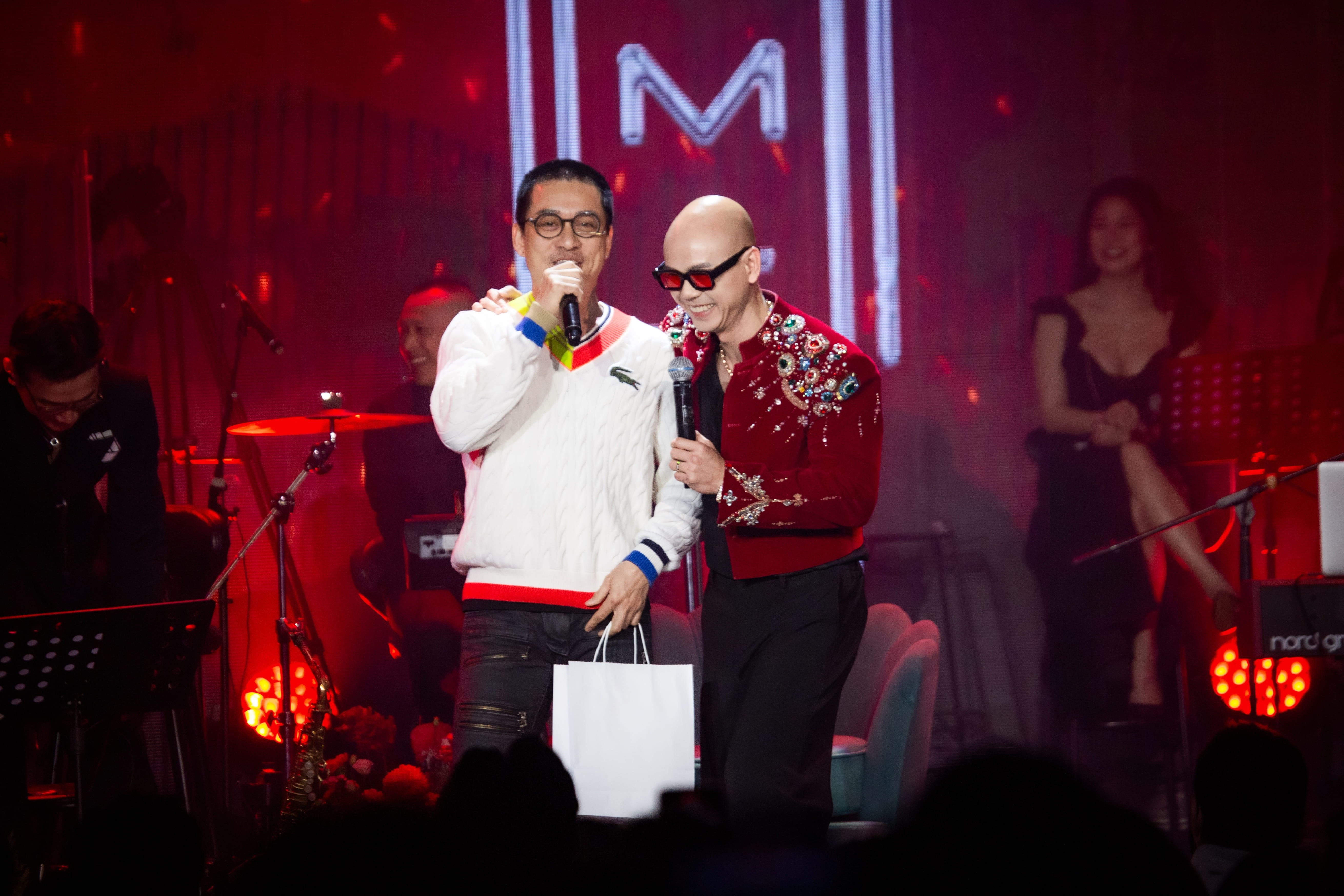 Phan Đinh Tùng ảnh 2 Phan Dinh Tung anh 2