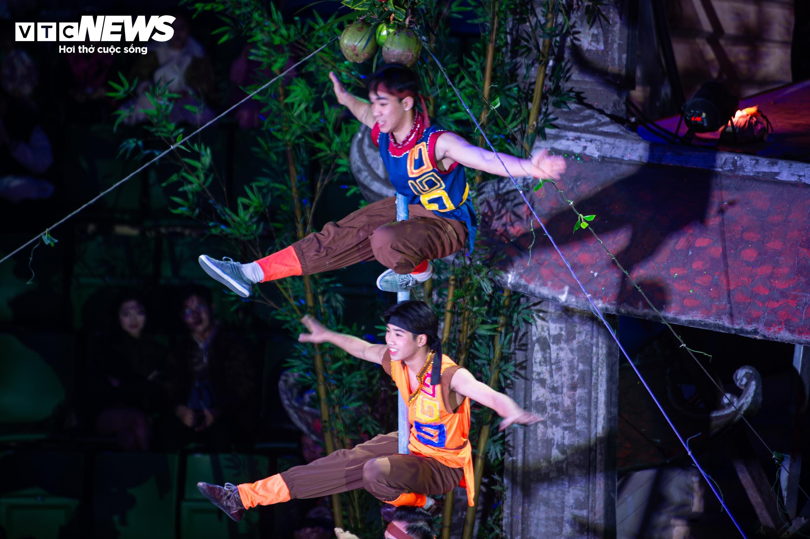 Khi tranh Đông Hồ biết bay lượn trong 'Chuyện nhà Tí' - 11