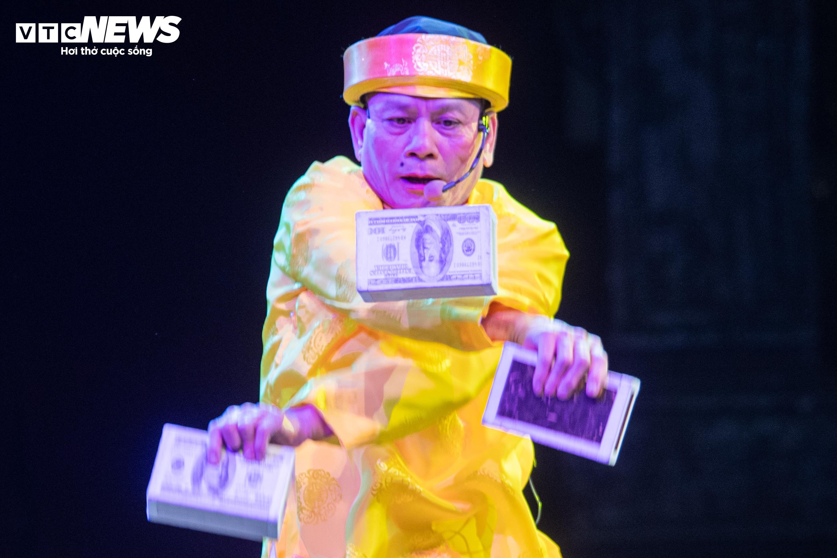 Khi tranh Đông Hồ biết bay lượn trong 'Chuyện nhà Tí' - 3