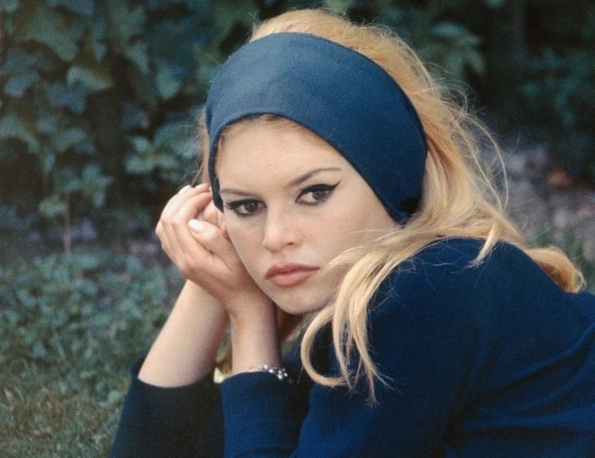 Hình ảnh thời trẻ của huyền thoại điện ảnh Brigitte Bardot. (Ảnh: Nana Productions/Shutterstock)