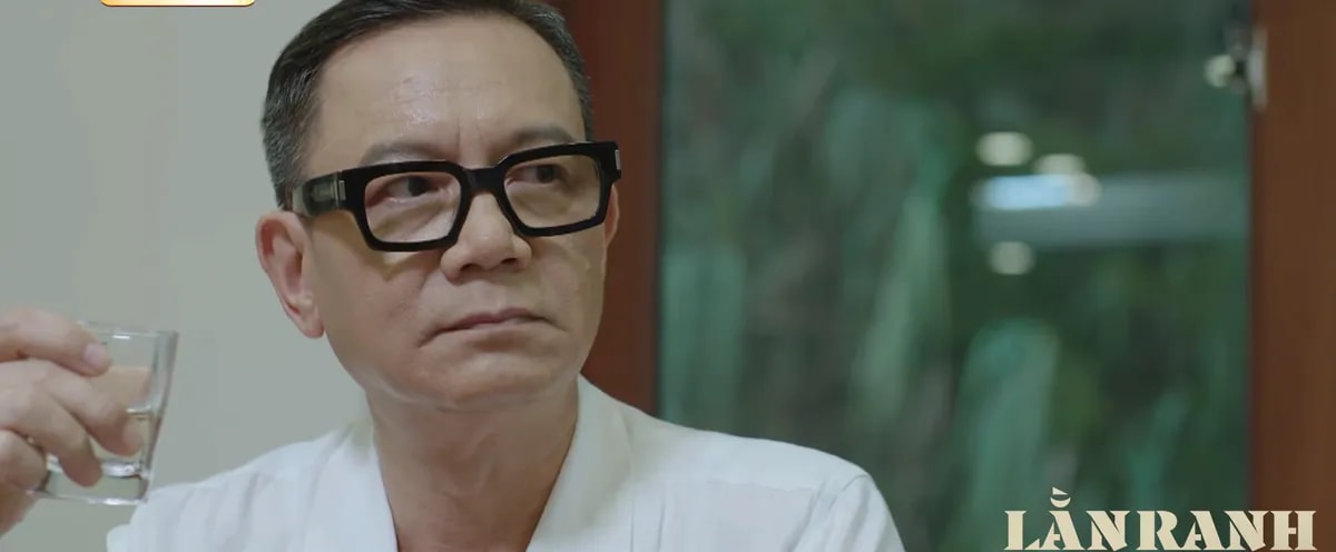 NSƯT Phạm Cường vào vai Chủ tịch tỉnh Nguyễn Văn Thủy trong phim