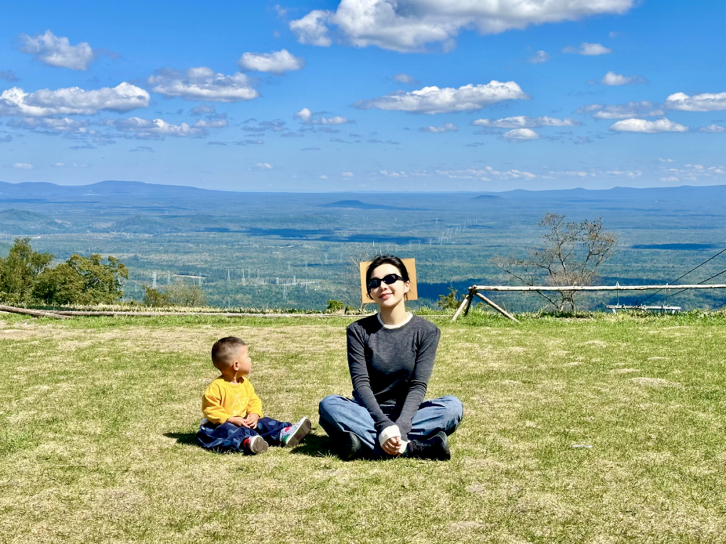 Nữ phi công xinh đẹp 10 năm lái máy bay chưa từng sai sót, thành cơ trưởng - 3