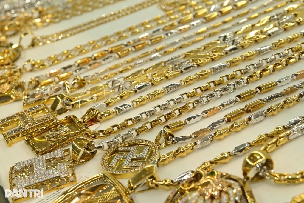 3 yếu tố tác động giá vàng năm qua, sắp tới giá ra sao? - 1