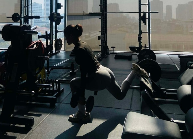 Chị Huế duy trì tập gym để cải thiện sức khỏe. Ảnh: Nhân vật cung cấp