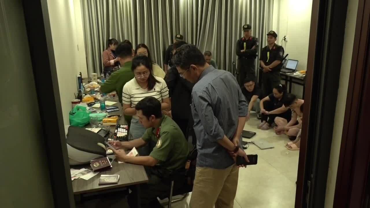 Triệt phá nhóm người nước ngoài đánh bạc qua mạng