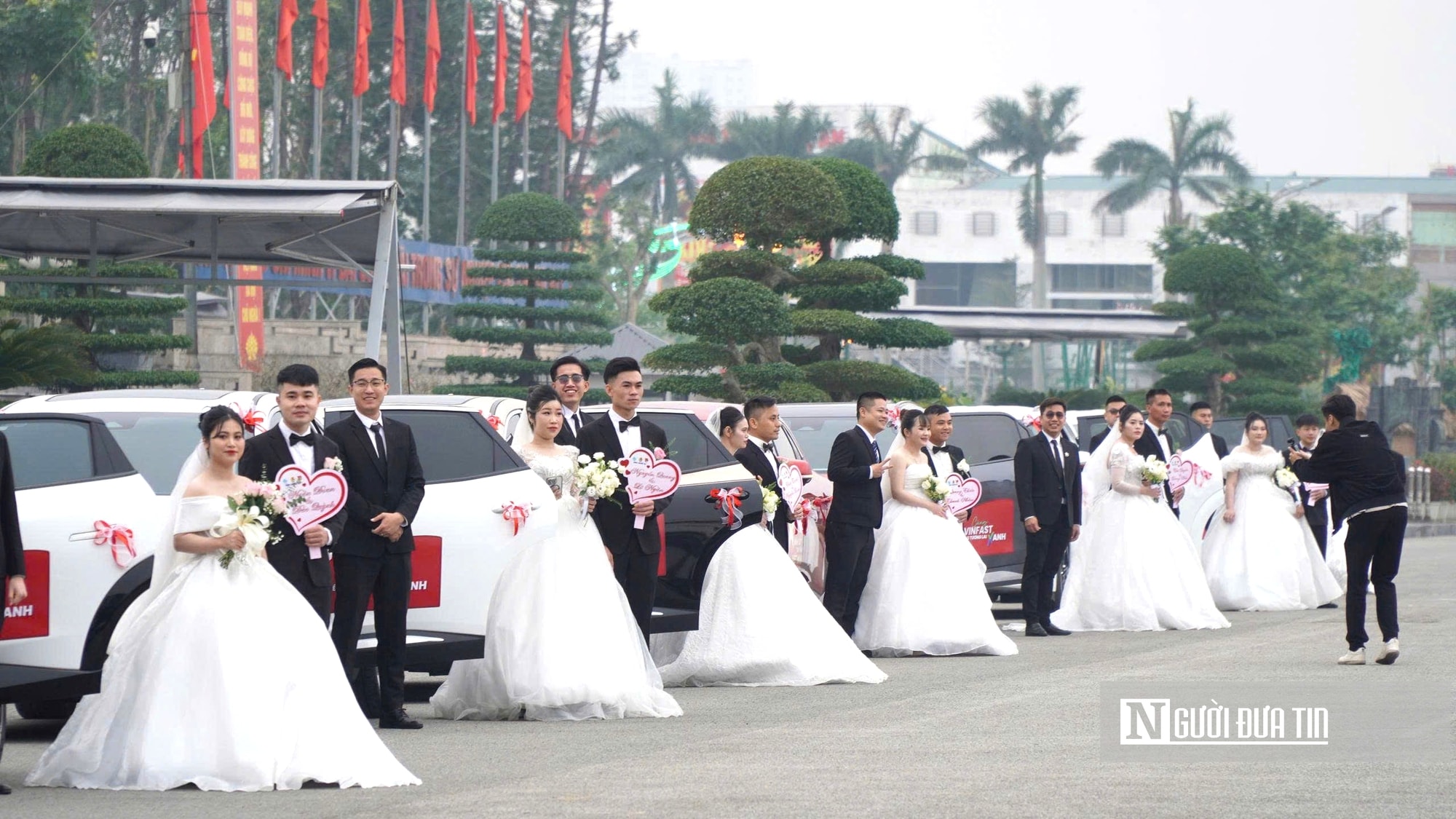 Xúc động lễ cưới tập thể  dành tặng 11 cặp đôi công nhân ở Nghệ An - Ảnh 4.