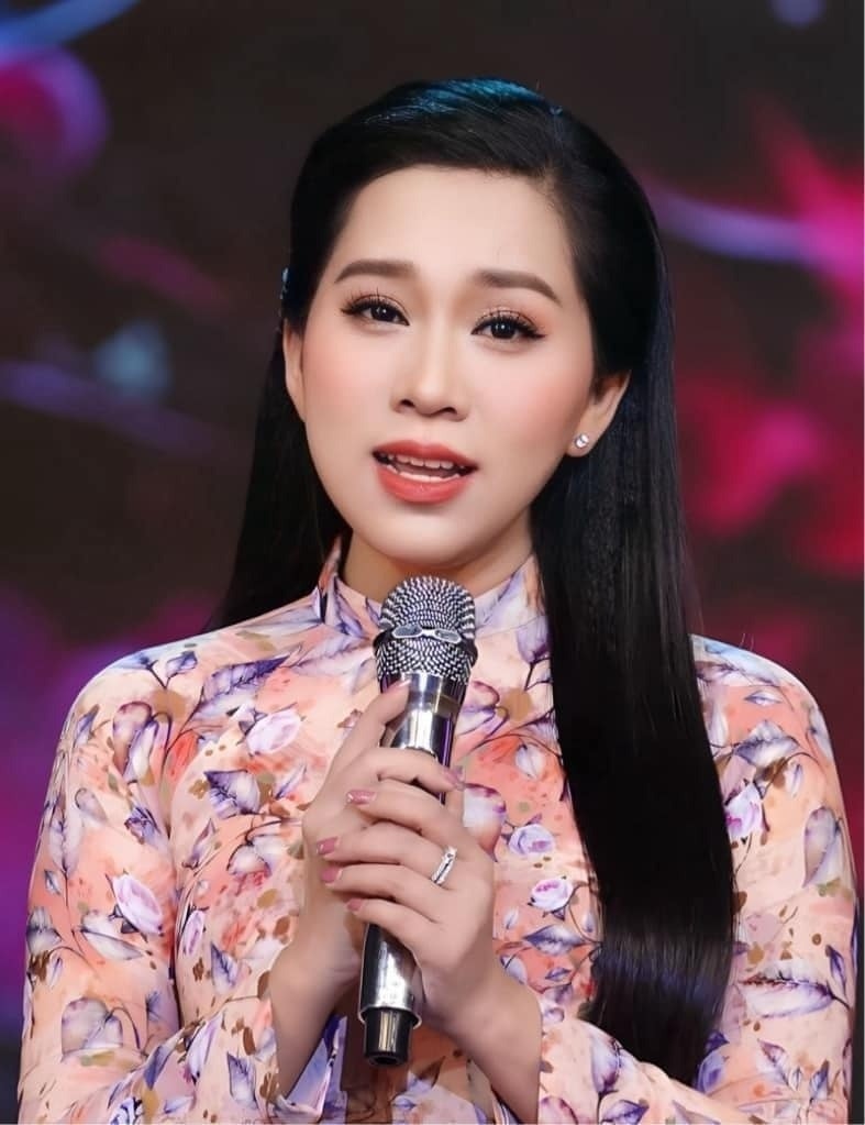 hồng phượng ảnh 1 hong phuong anh 1