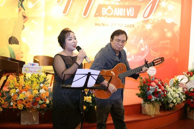 Đêm nhạc 'Hát cùng Đỗ Anh Vũ' - Khi giai điệu là nhịp cầu tri âm- Ảnh 2.