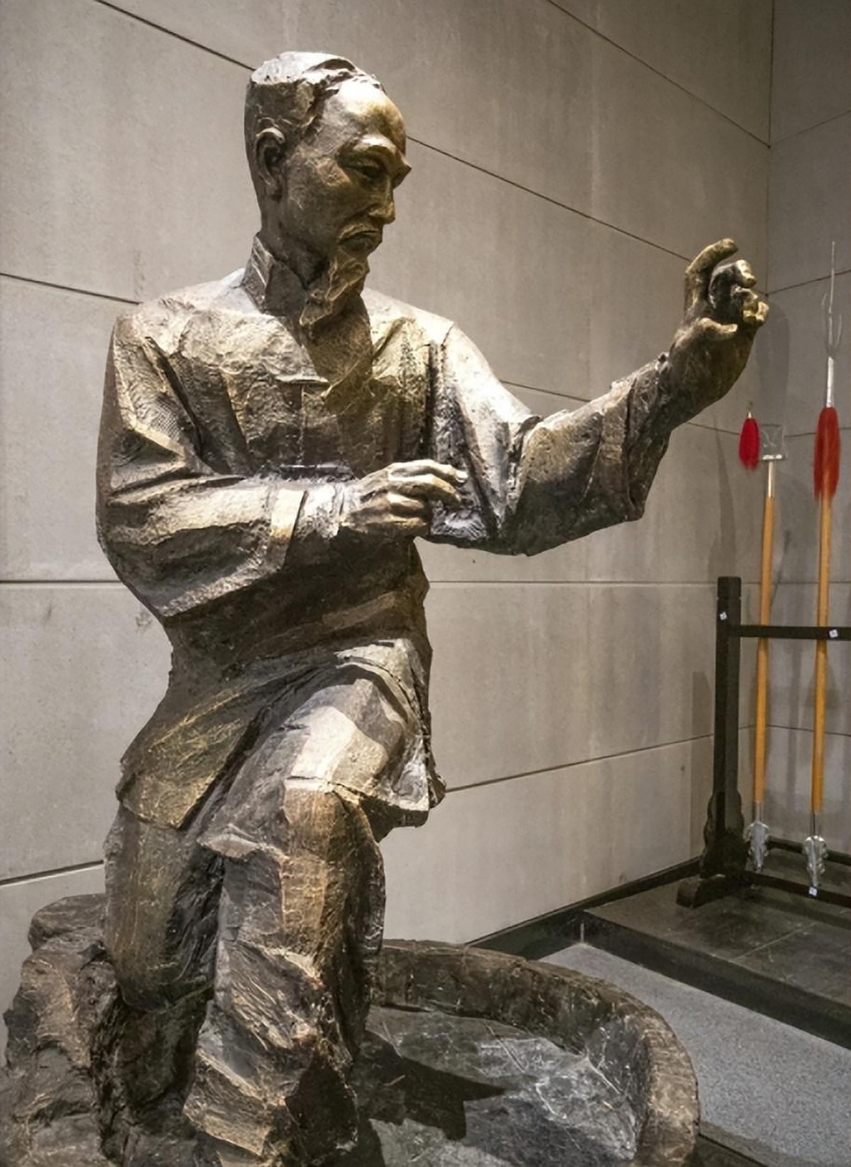 Tượng của Đỗ Tâm Ngũ