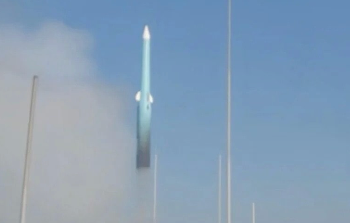 Đây là lần đầu tiên Trung Quốc công bố hình ảnh vụ phóng tên lửa diệt hạm YJ-20 từ tàu chiến.