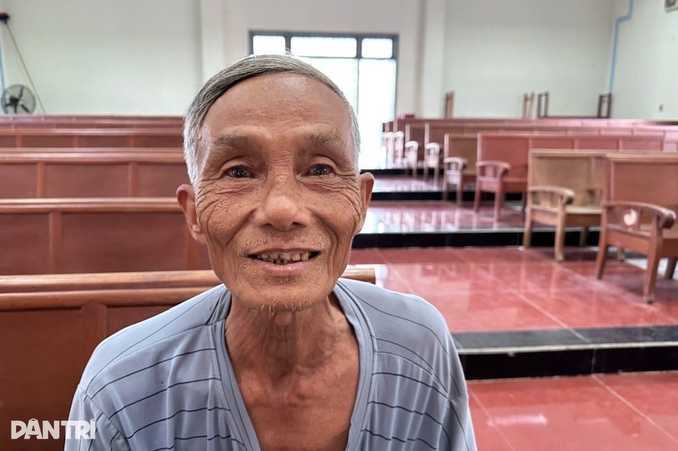 Trao 165 triệu đồng tiếp sức bà con vùng lũ Đắk Lắk tái thiết cuộc sống - 6