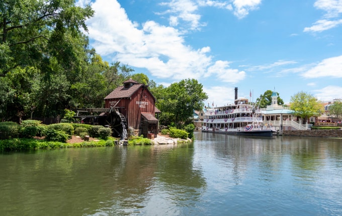 Khu vực sông Mỹ (Rivers of America) sẽ đóng cửa và chuyển sang công năng khác phuc vụ du khách tại Walts Disney World. Ảnh: Flickr