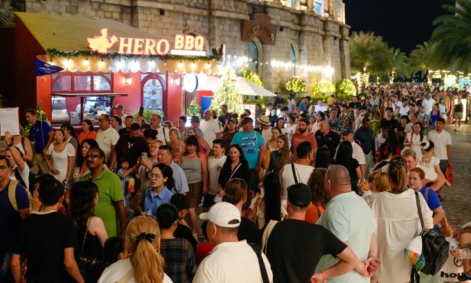 Du khách tham quan đặc khu Phú Quốc, tháng 12/2025. Ảnh: Thành Nguyễn