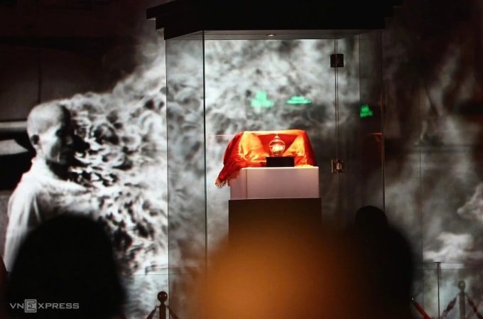 Xá lợi trái tim Bồ tát Thích Quảng Đức thời điểm được tôn trí ở Việt Nam Quốc Tự hồi tháng 5/2025. Ảnh: Quỳnh Trần