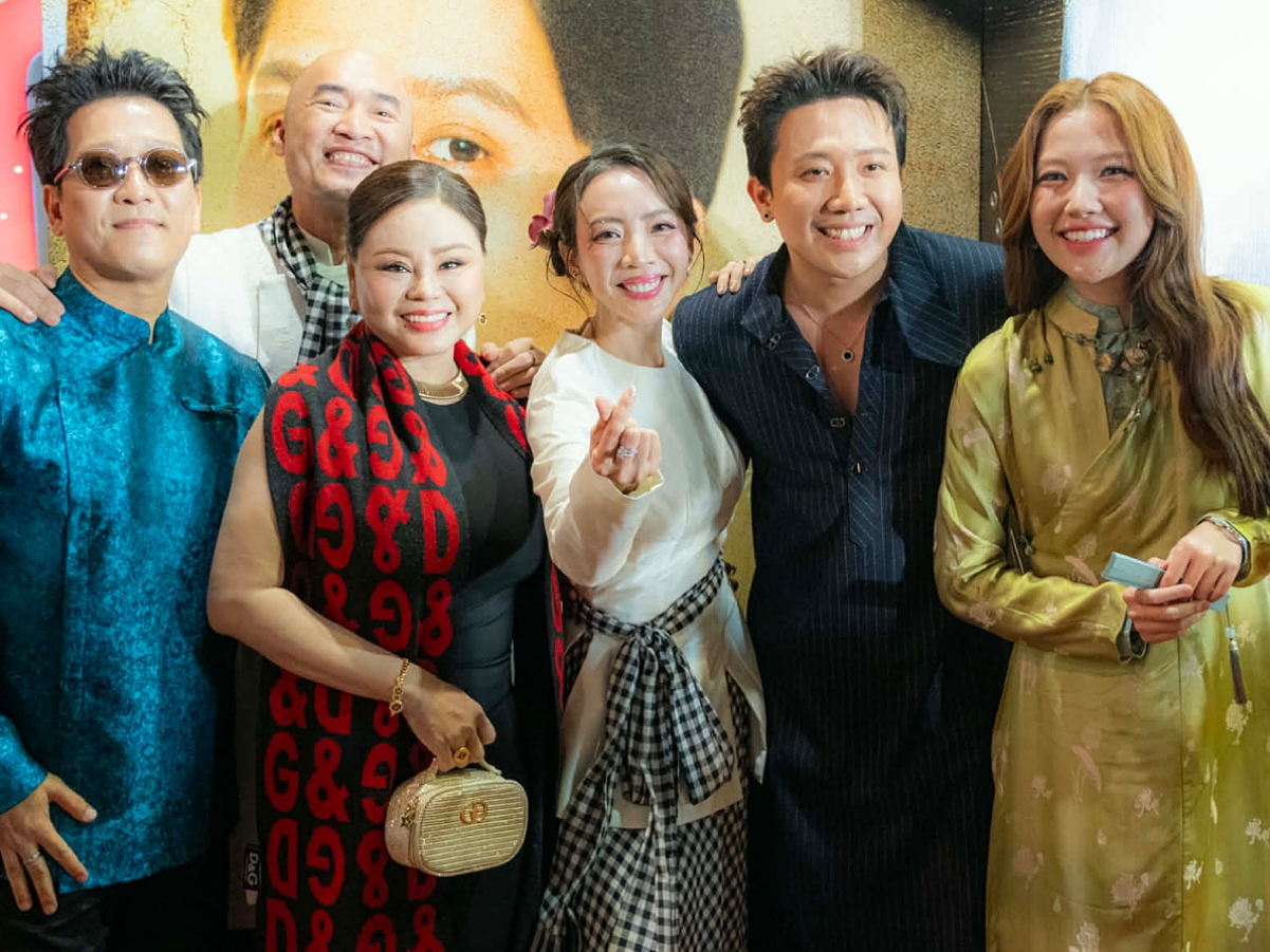 Trấn Thành, Trường Giang cùng dàn sao hội ngộ trên thảm đỏ