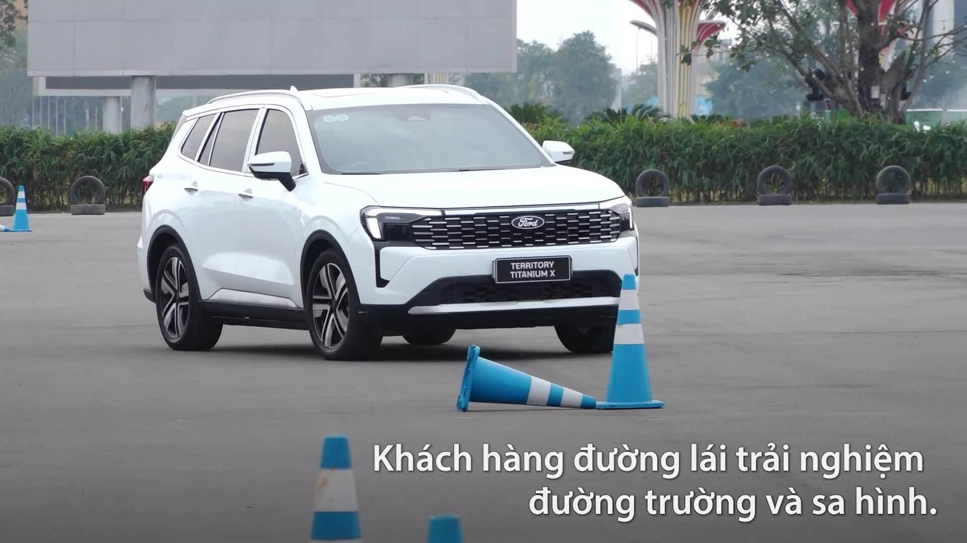 Dàn xe Ford hút khách lái thử tại Vietnam Mobility Show 2025