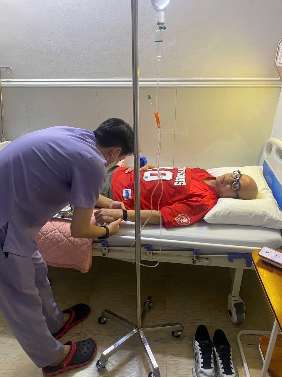 Phan Dinh Tung anh 1