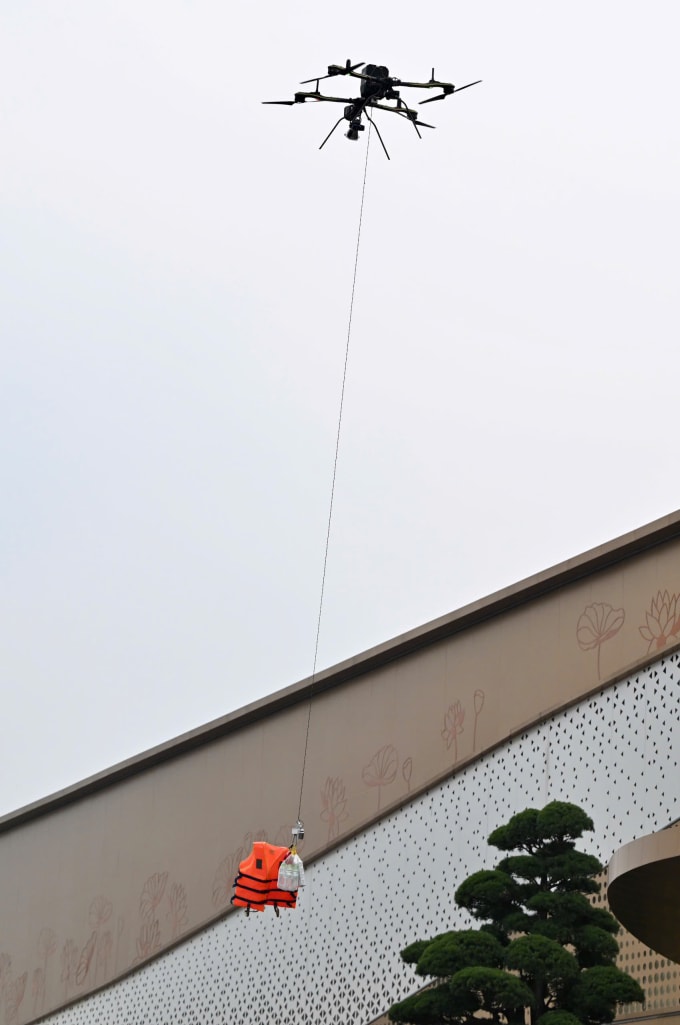 z7380546091310-d4159fd5ea8e6f0-6394-3000