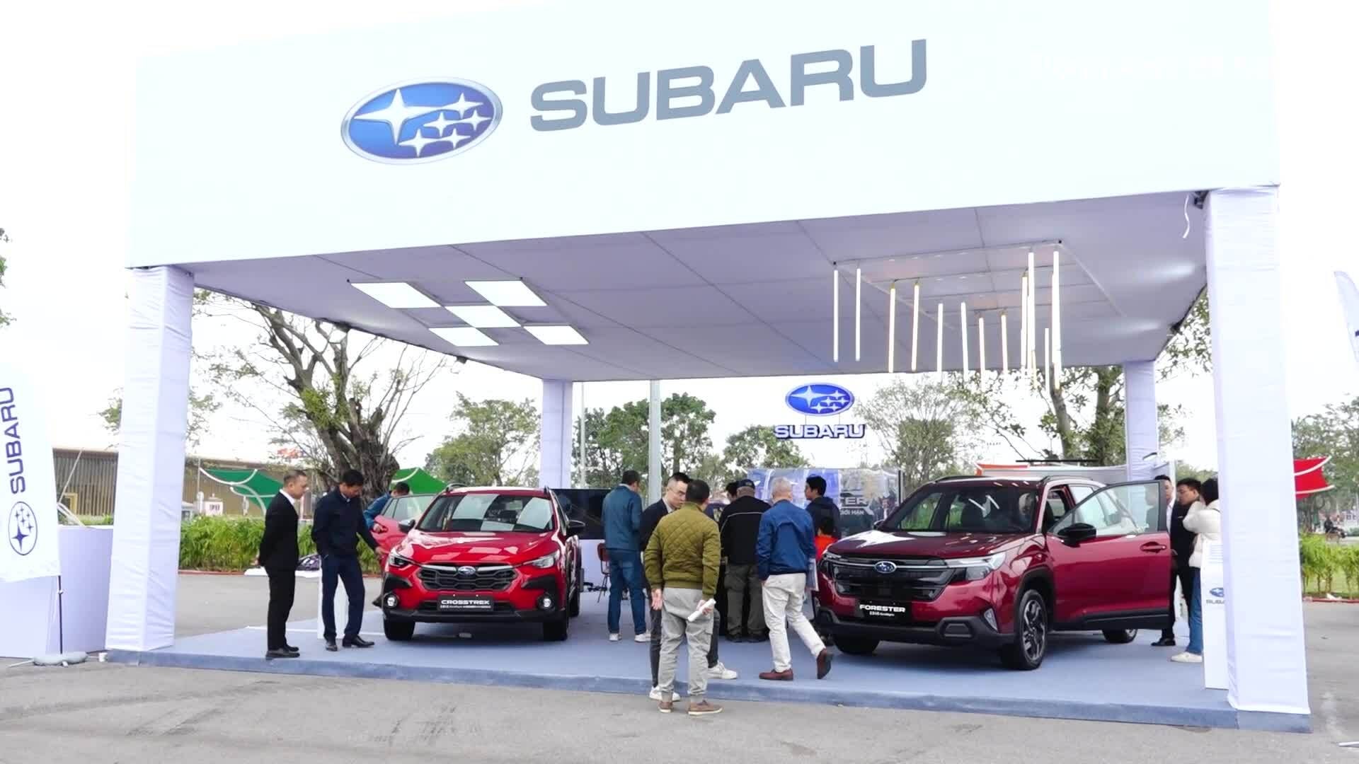 Subaru hút khách lớn tuổi tại Vietnam Mobility Show