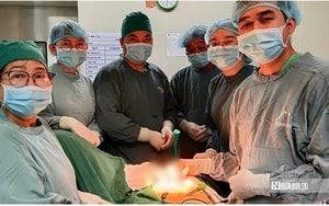 Người phụ nữ 30 tuổi bị hoại tử ngực vì tiêm chất làm đầy - Ảnh 2.