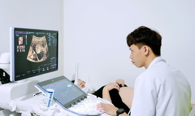 Hỗ trợ đặc biệt cho các cặp vợ chồng hiếm muộn dịp Xuân Bính Ngọ - Ảnh 1.