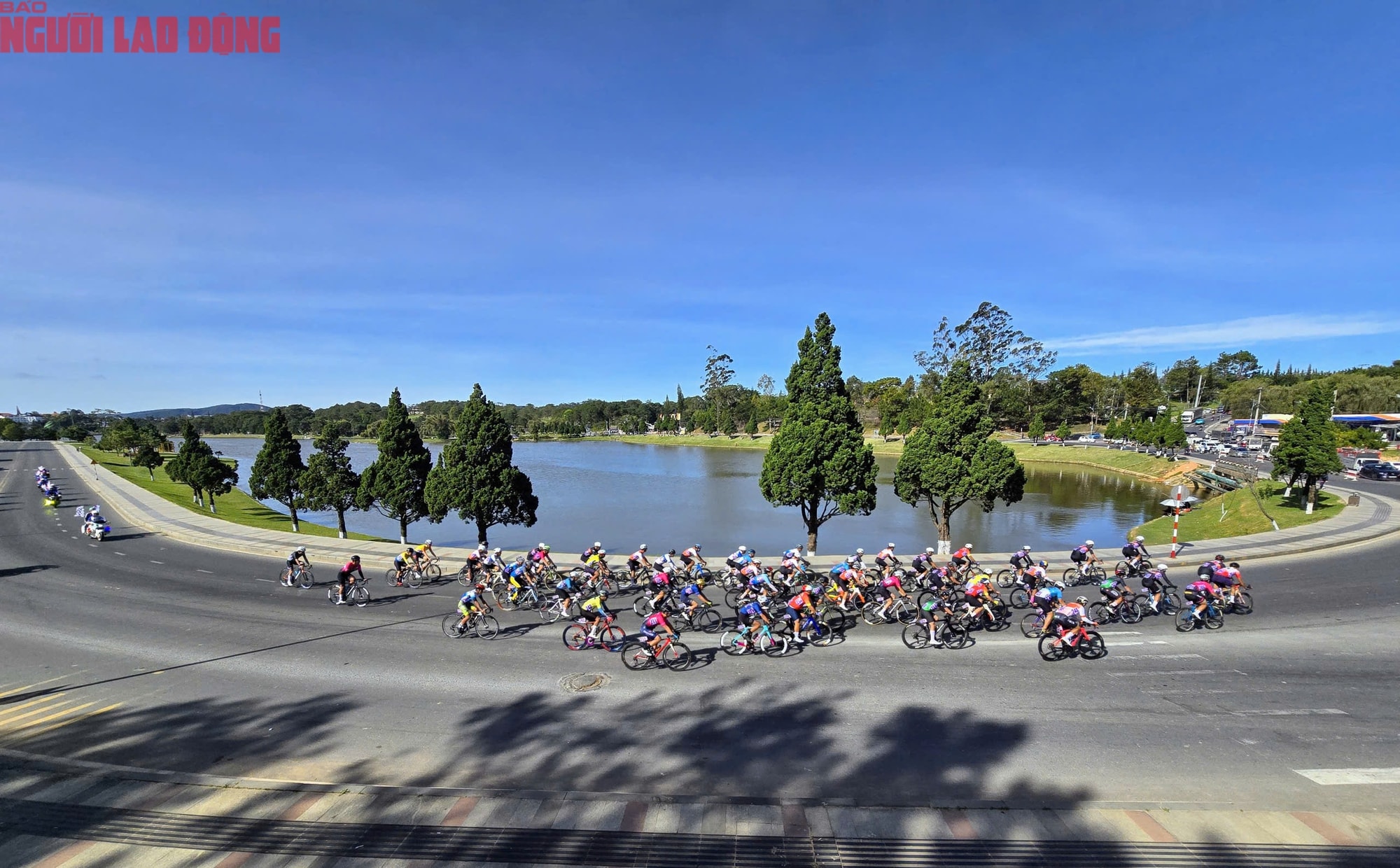 Con dốc có view siêu đẹp ở Đà Lạt, mỗi ngày thu hút hàng trăm du khách đến check-in - Ảnh 5.