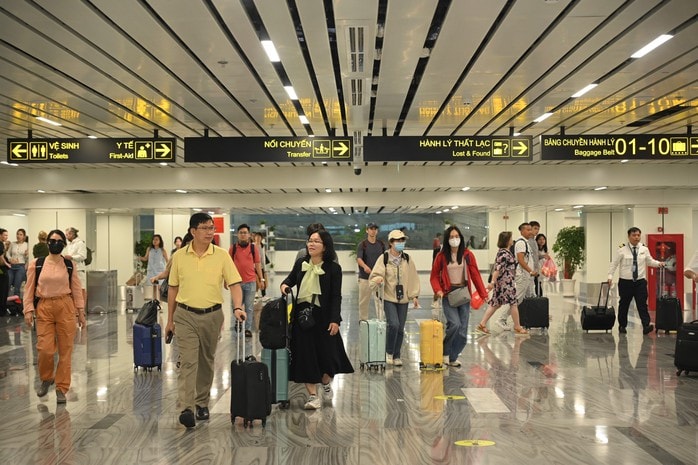 Dịp Tết Dương lịch 2026 , khách bay Tân Sơn Nhất cần lưu ý gì để tránh chậm chuyến? - Ảnh 2.