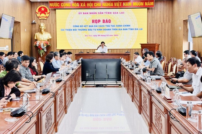 Gia Lai quyết tâm kiến tạo môi trường đầu tư thông thoáng, minh bạch - Ảnh 1. Gia Lai quyết tâm kiến tạo môi trường đầu tư thông thoáng, minh bạch - Ảnh 1.