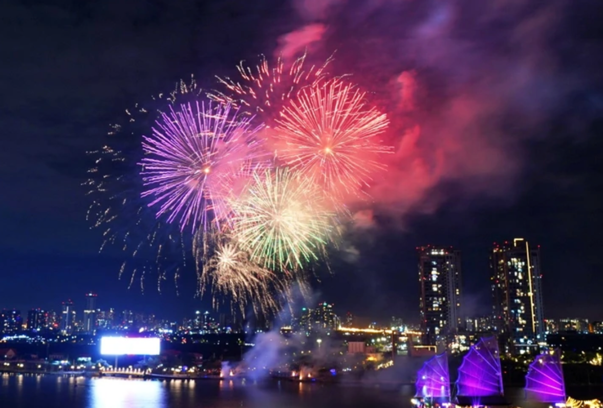 Thế giới và Việt Nam chào đón năm mới 2026 - 1