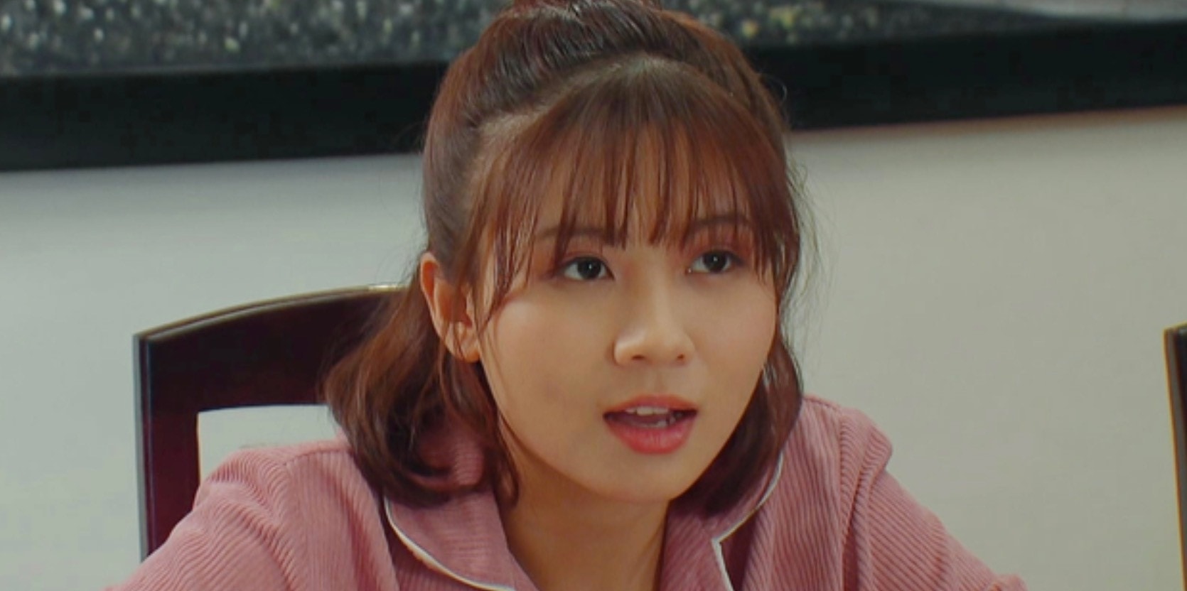 Trước đó, Quỳnh Trang từng góp mặt trong một số bộ phim của VTV như 