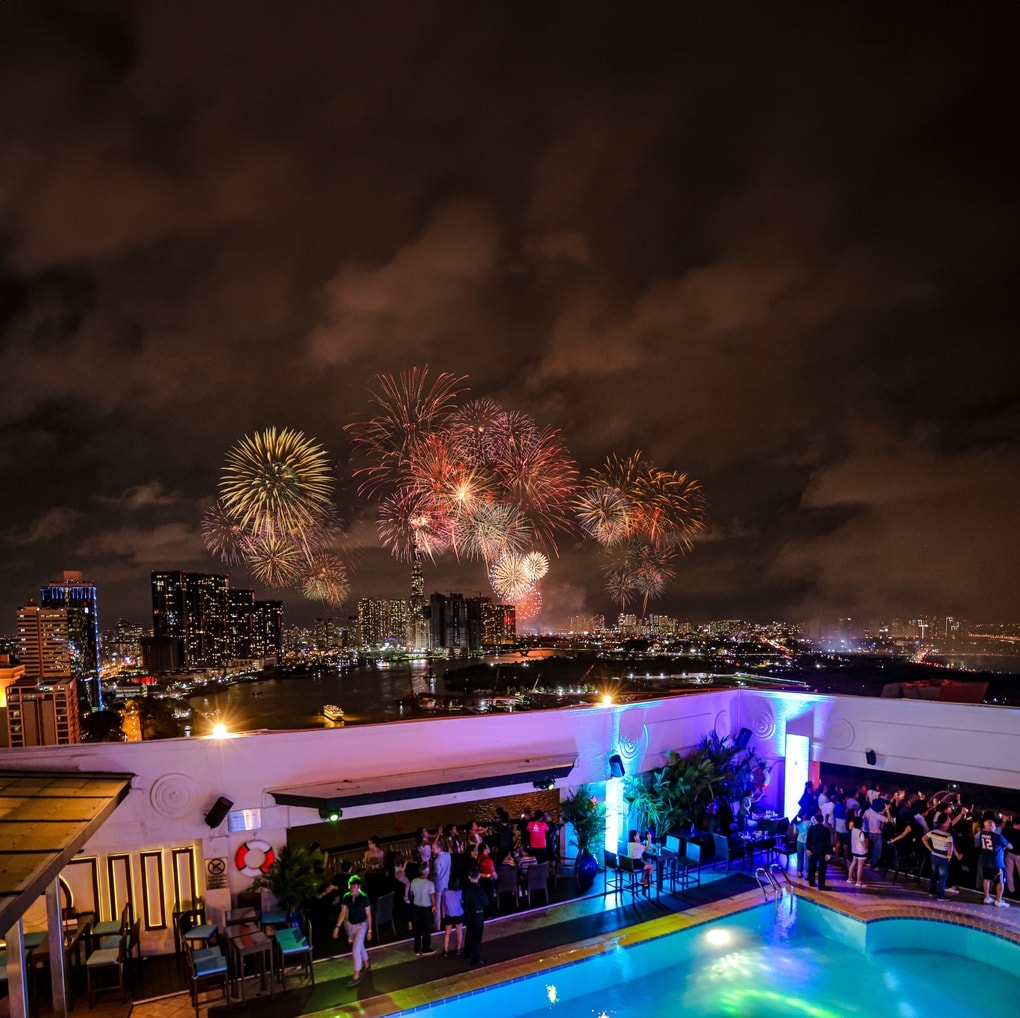 Giá khách sạn đêm giao thừa tăng 30%, phòng 50 triệu đồng cũng kín chỗ - 4